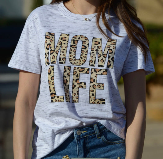 “mom life” tee